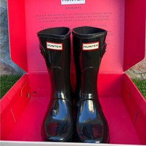Hunter Black Gloss Original Short Rain Boot Box